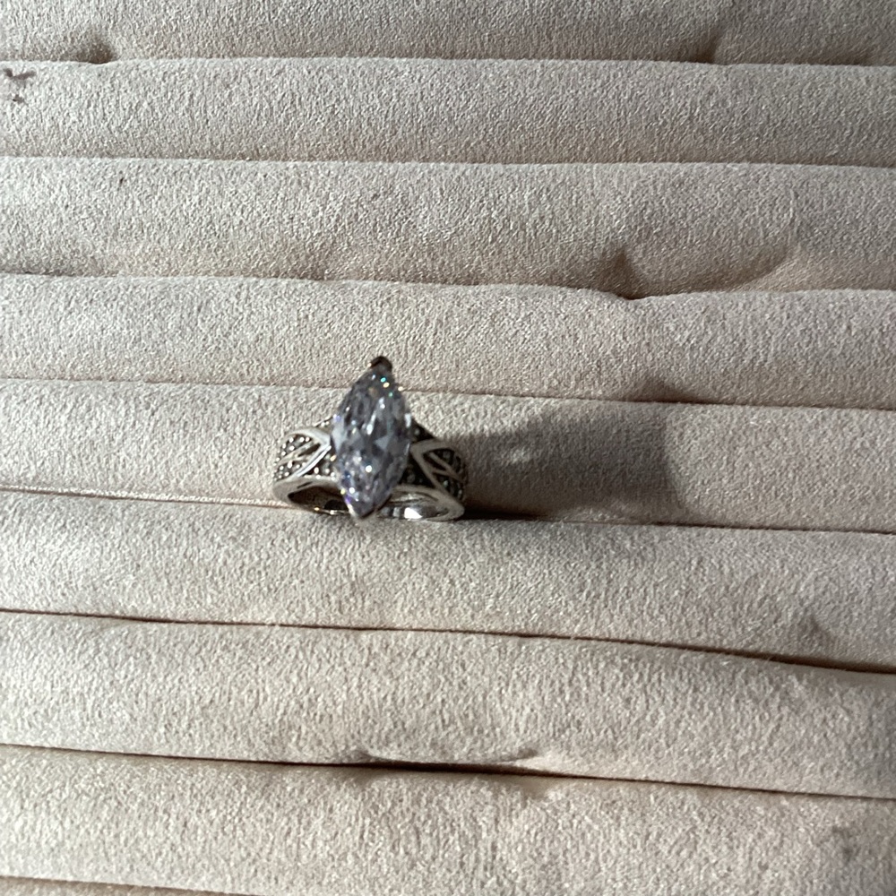 Elegant Diamond Simulated Silver Marquise Cut Ring - Picture 1 of 3